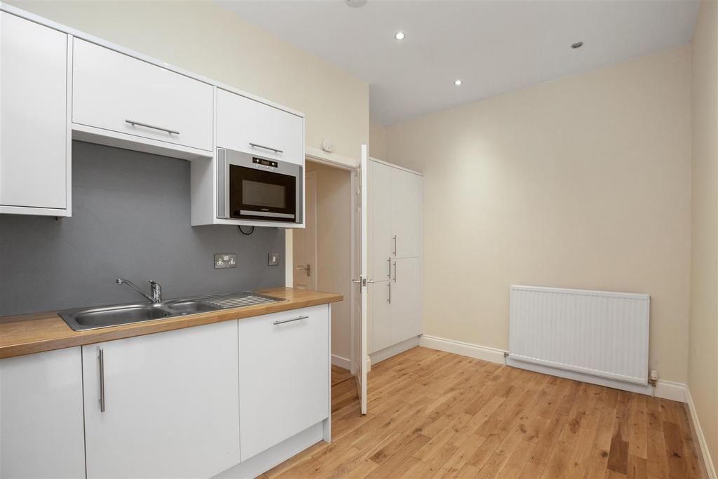 51 Grieve Street 7.jpg