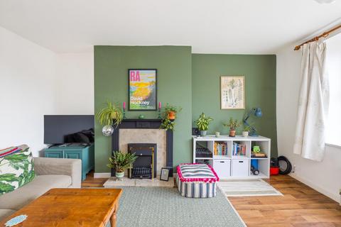 Flat 4, 15 Clouds Hill Road, Bristol, BS5 7LD