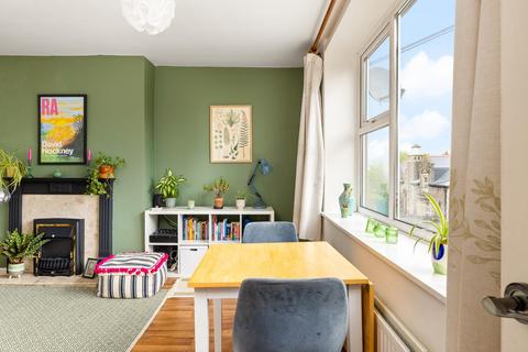 Flat 4, 15 Clouds Hill Road, Bristol, BS5 7LD