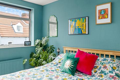 Flat 4, 15 Clouds Hill Road, Bristol, BS5 7LD