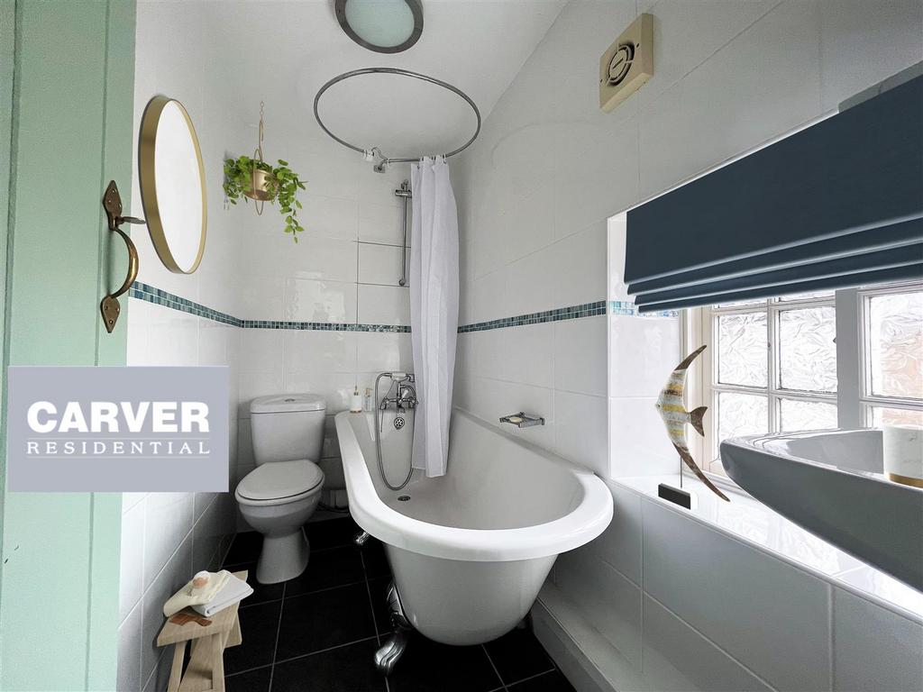 Bathroom, (1).jpg