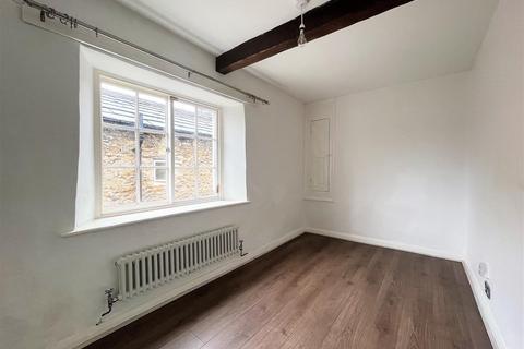 2 Carters Yard, Richmond, DL10 4DY