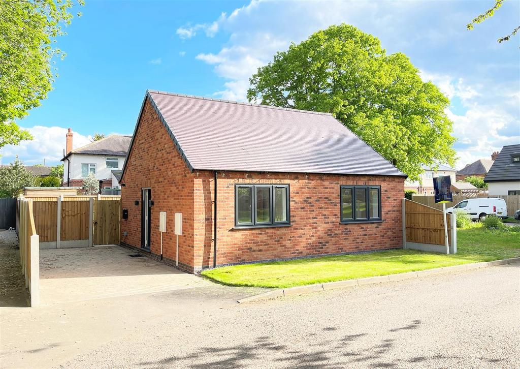Cotgrave 2 bed detached bungalow for sale £295,000