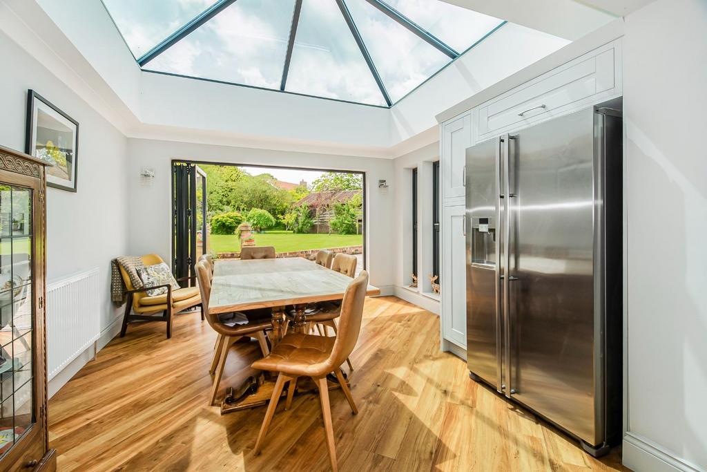 Conservatory / Dining Room