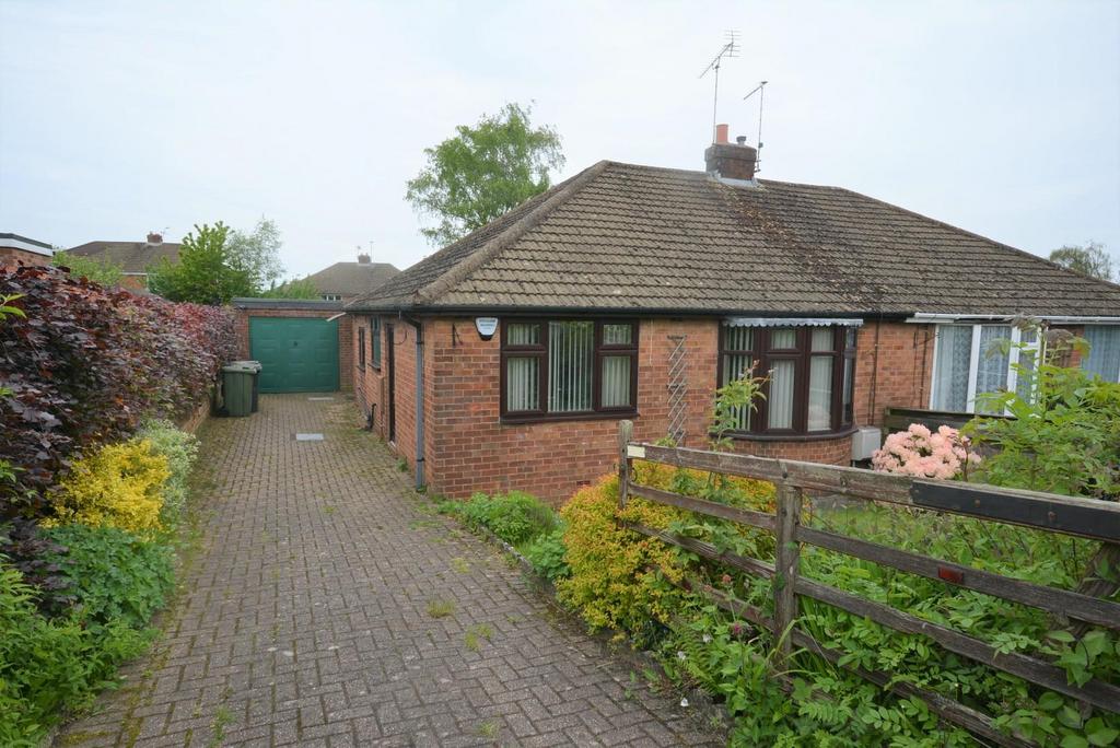 Lydgate Drive, Wingerworth, Chesterfield, S42 6TF 2 bed semidetached