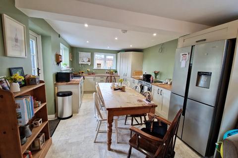17 Felindre Road, Pencoed, Bridgend, CF35 5PB