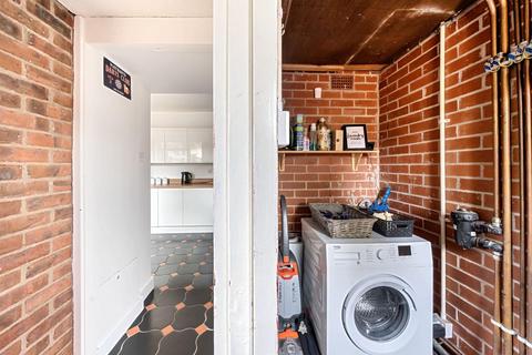 13 Dorts Crescent, Church Fenton, Tadcaster, LS24 9RU