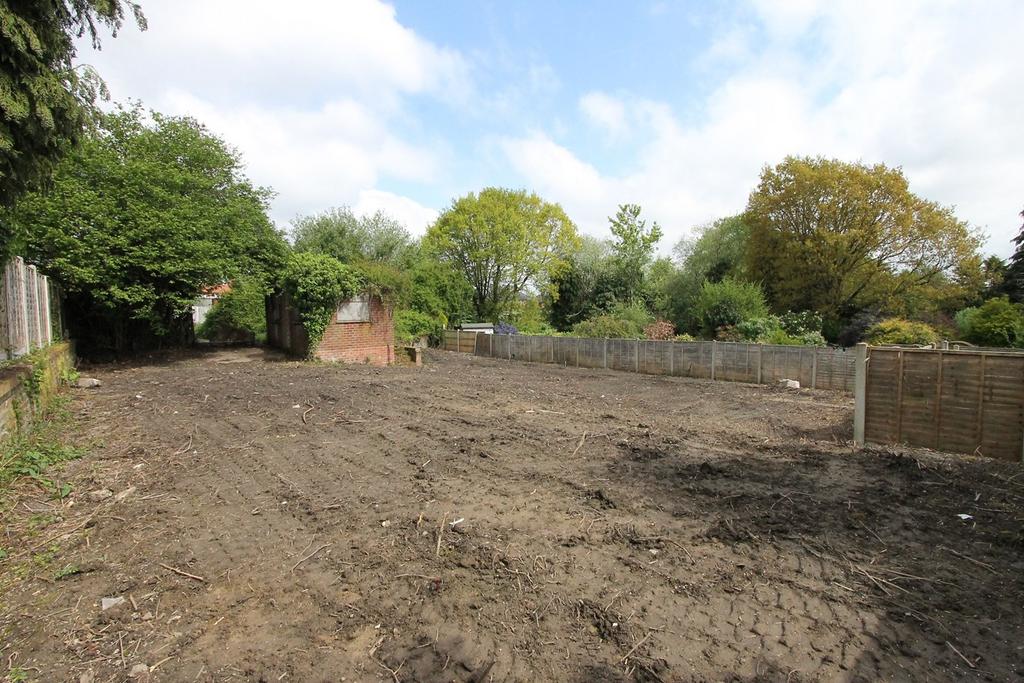 Beecher Street, Halesowen, B63 3 bed detached bungalow £245,000