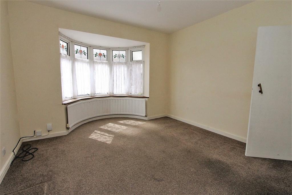 Beecher Street, Halesowen, B63 3 bed detached bungalow £245,000
