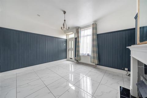 11 Spring Hill, Tadcaster, LS24 8AD