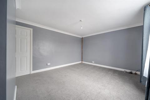 11 Spring Hill, Tadcaster, LS24 8AD