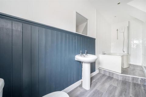 11 Spring Hill, Tadcaster, LS24 8AD