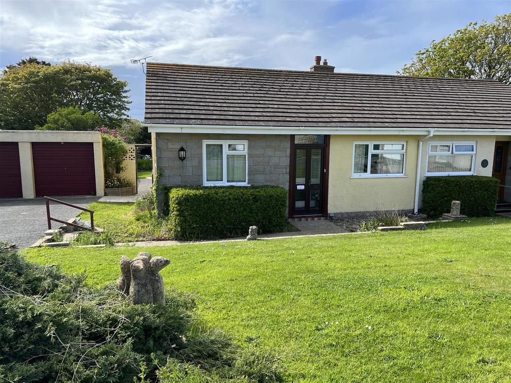 Maes Dyfed, St. Davids, Haverfordwest 3 bed semidetached bungalow for