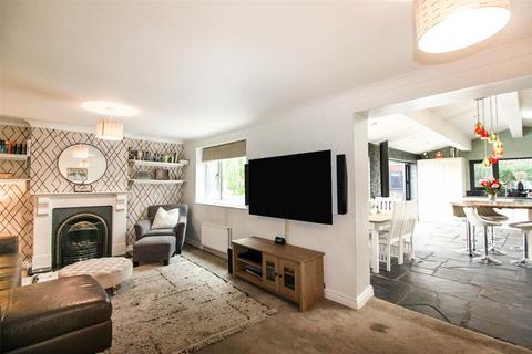 18 Old House Close, Hemingfield, Barnsley, S73 0QS