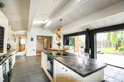 18 Old House Close, Hemingfield, Barnsley, S73 0QS