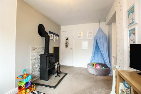 18 Old House Close, Hemingfield, Barnsley, S73 0QS
