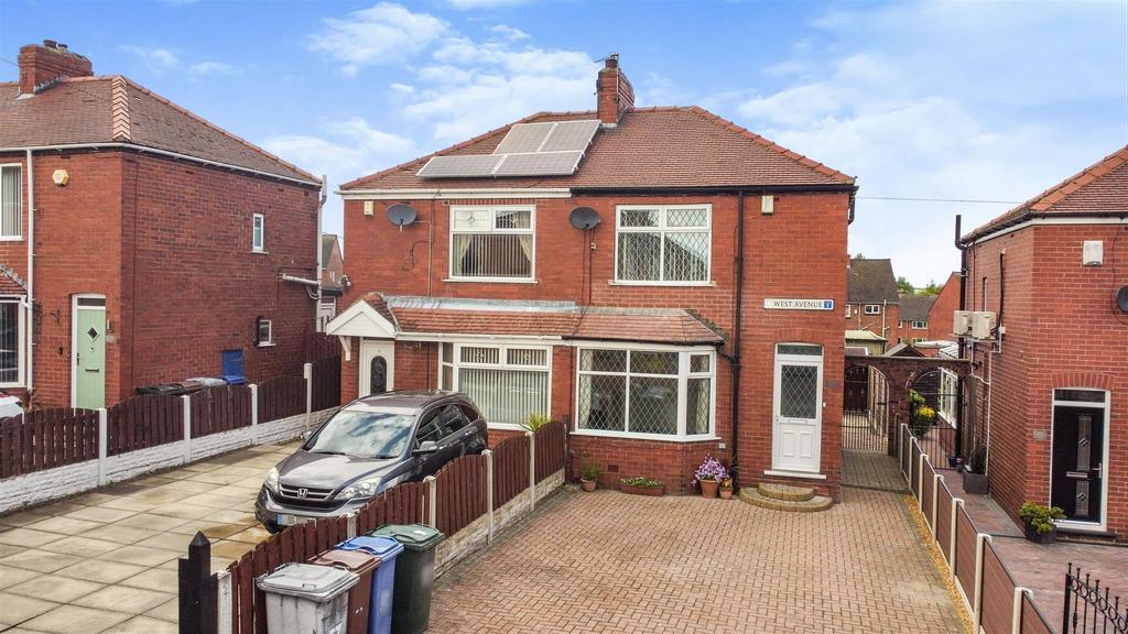 West Avenue, Wombwell, Barnsley 2 bed semidetached house for sale £