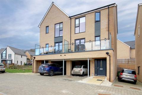 15 Bailey Way, Dursley, GL11 4FF