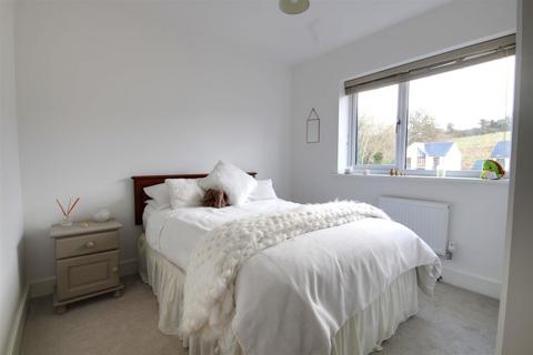 15 Bailey Way, Dursley, GL11 4FF