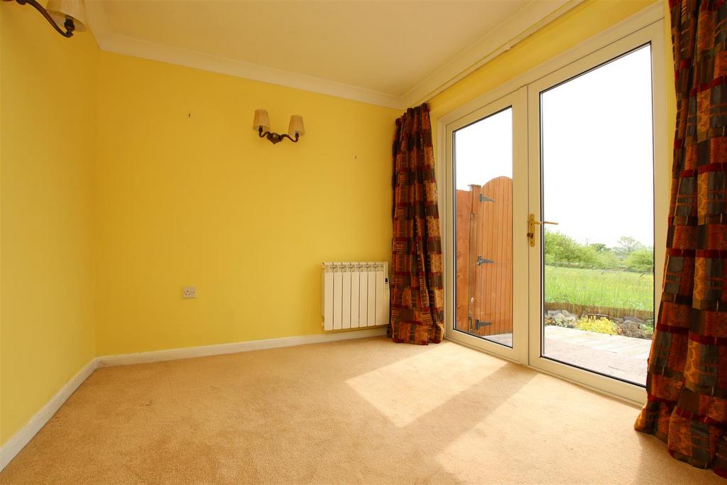 Dining Area.JPG