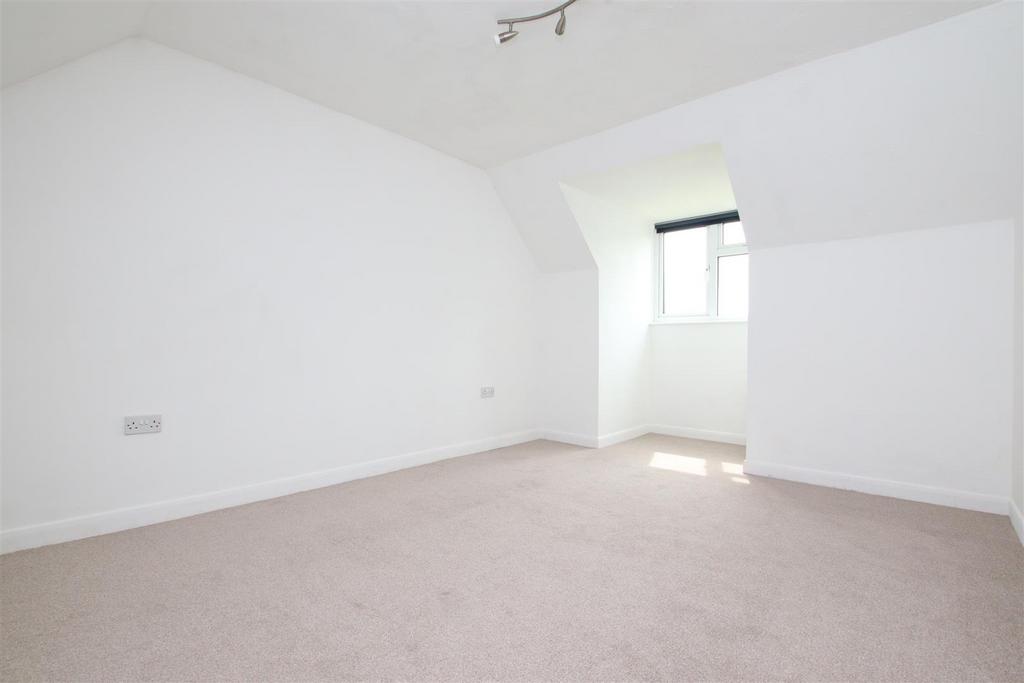 Bedroom 1.JPG