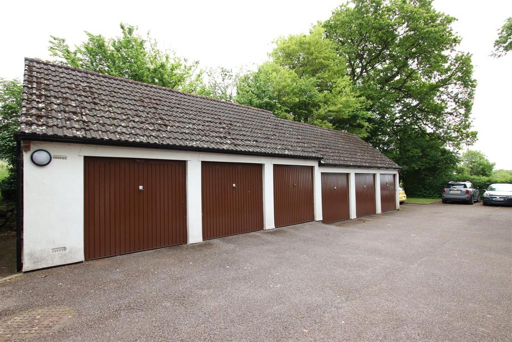Garage.JPG