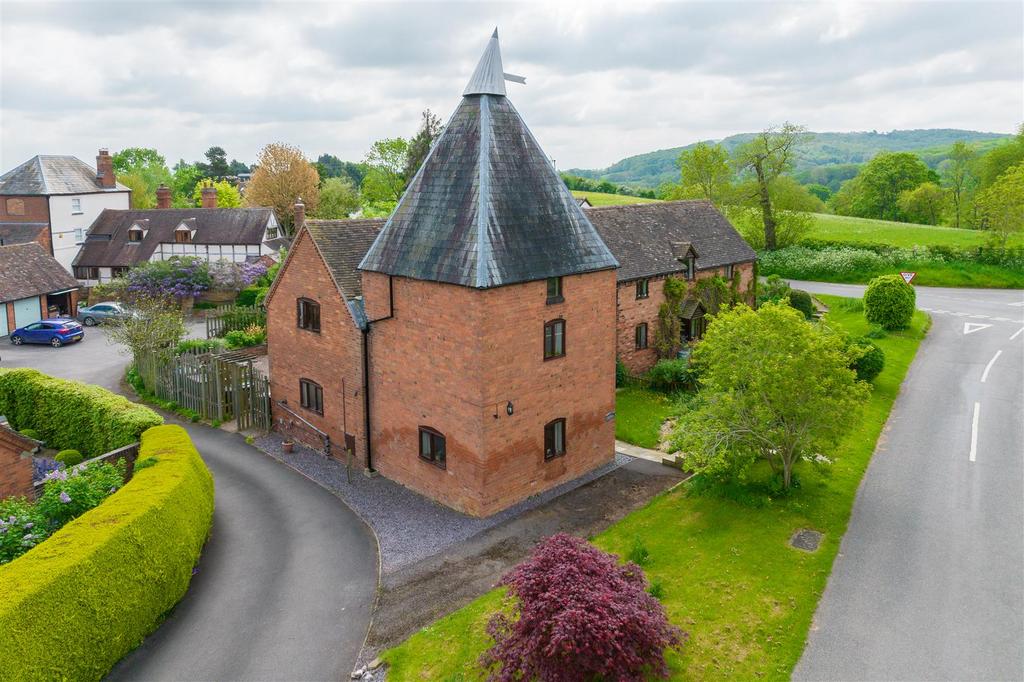 Crewes Hill Court, Alfrick, Worcester 4 bed semidetached house for