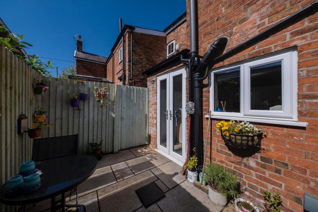 18 Eaton Road-053.JPG