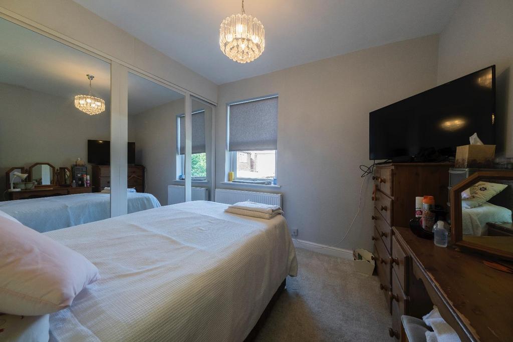 18 Eaton Road-044.JPG