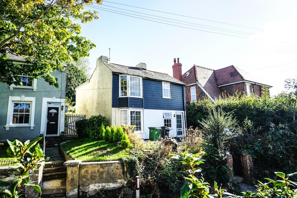 Fairlight Road, Hastings 3 bed detached house for sale £300,000