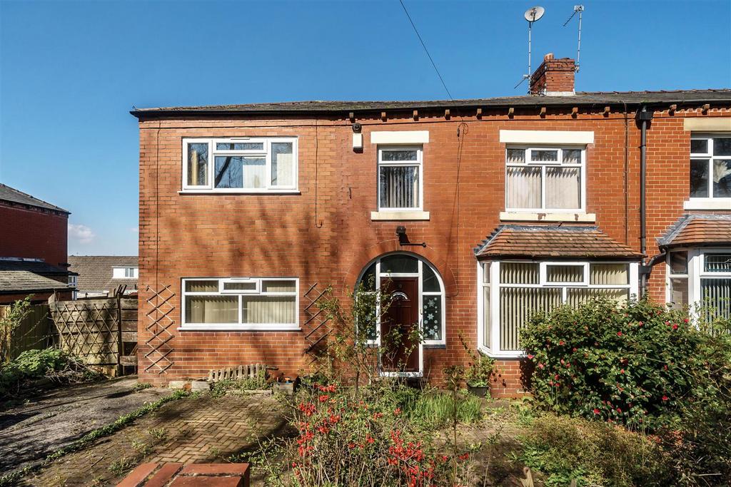 Thomas Street, Lees, Oldham 4 bed end of terrace house for sale £220,000