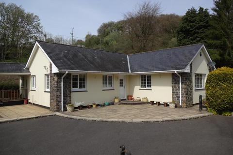 2 bedroom bungalow for sale - Near Brayford