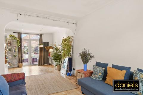 3 bedroom end of terrace house for sale, Holland Road, Kensal Green, London, NW10