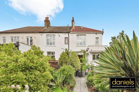 122 Holland Road, London, NW10 5AY