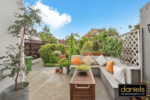122 Holland Road, London, NW10 5AY
