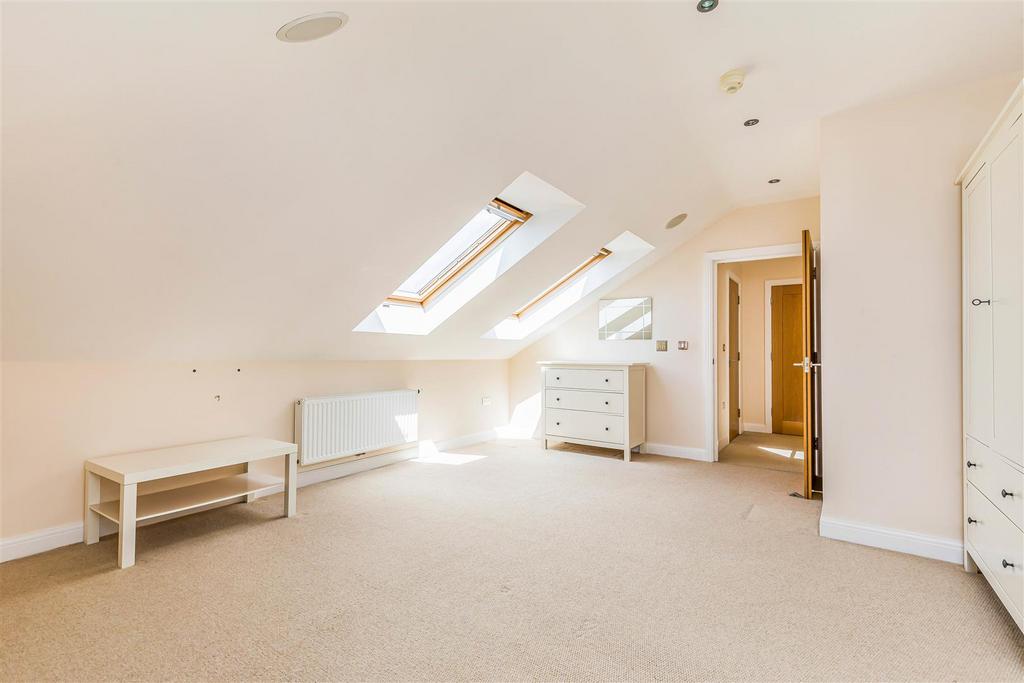 18 Ocean Breeze, 8-10 Studland Road, Bournemouth-S