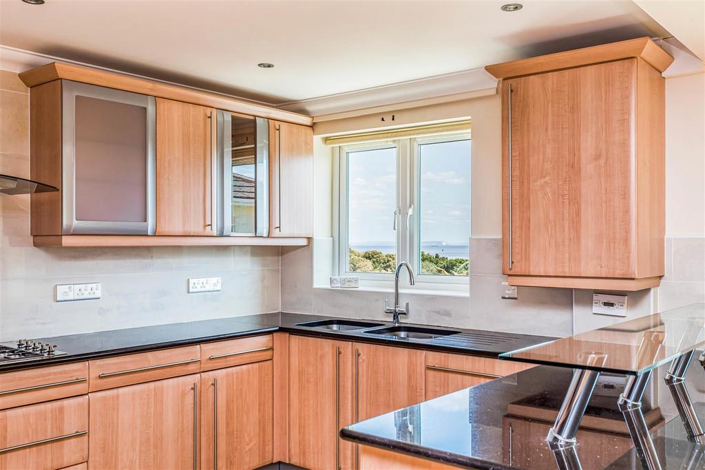 18 Ocean Breeze, 8-10 Studland Road, Bournemouth-S