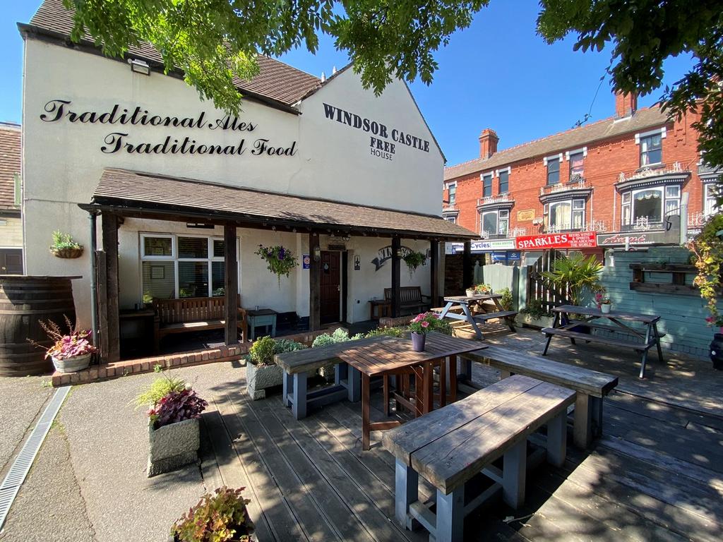 Stourbridge Road, Lye, Stourbridge, DY9 Pub for sale £550,000
