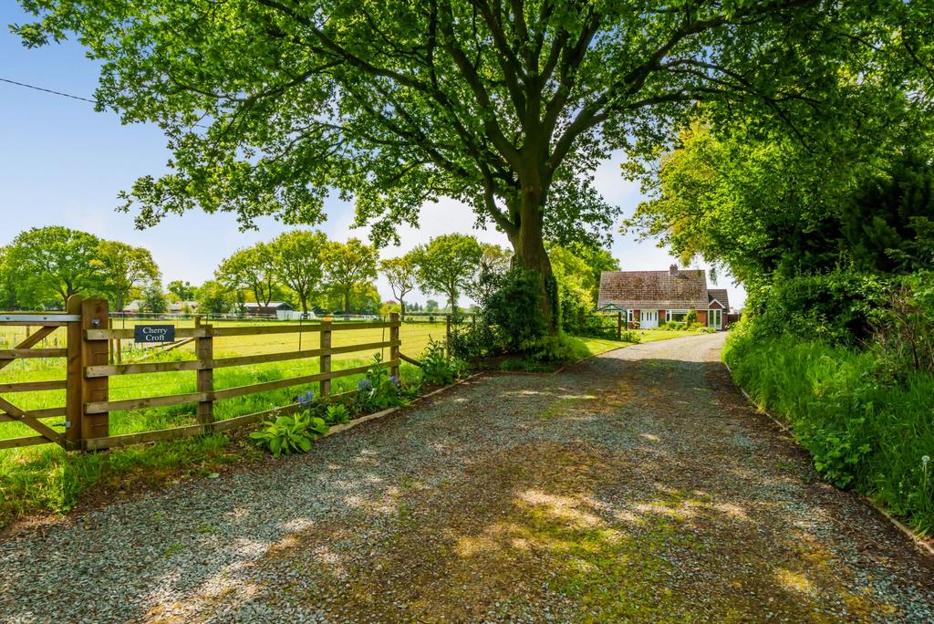 Stoke Heath SHROPSHIRE 4 bed equestrian property for sale £695,000