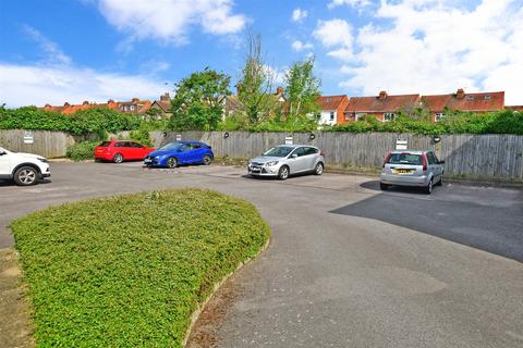 2 bedroom apartment for sale - Orme Road, Worthing, West Sussex