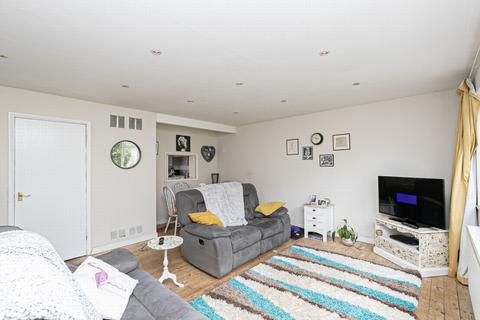 3 bedroom terraced house for sale - St Johns Court, Gladstone Road, IG9