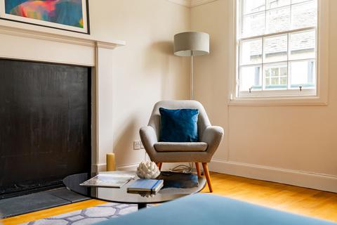 25 Circus Lane, Edinburgh, EH3 6SU