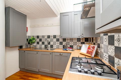 25 Circus Lane, Edinburgh, EH3 6SU