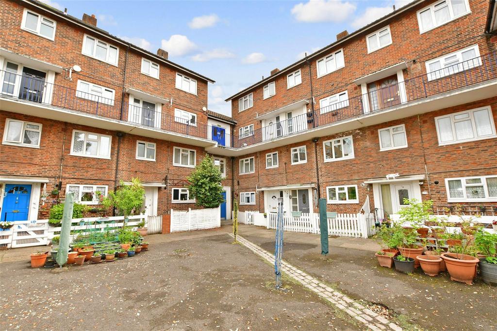 Matlock Road, Leyton 2 bed ground floor for sale £400,000