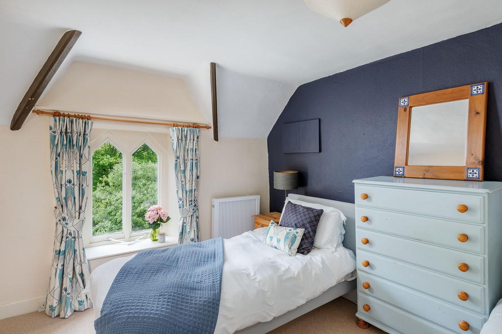 Gothic Cottage, Dartmouth: Bedroom 2