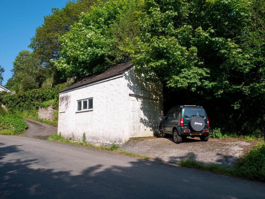 Gothic Cottage, Dartmouth: Garage / Boat Store