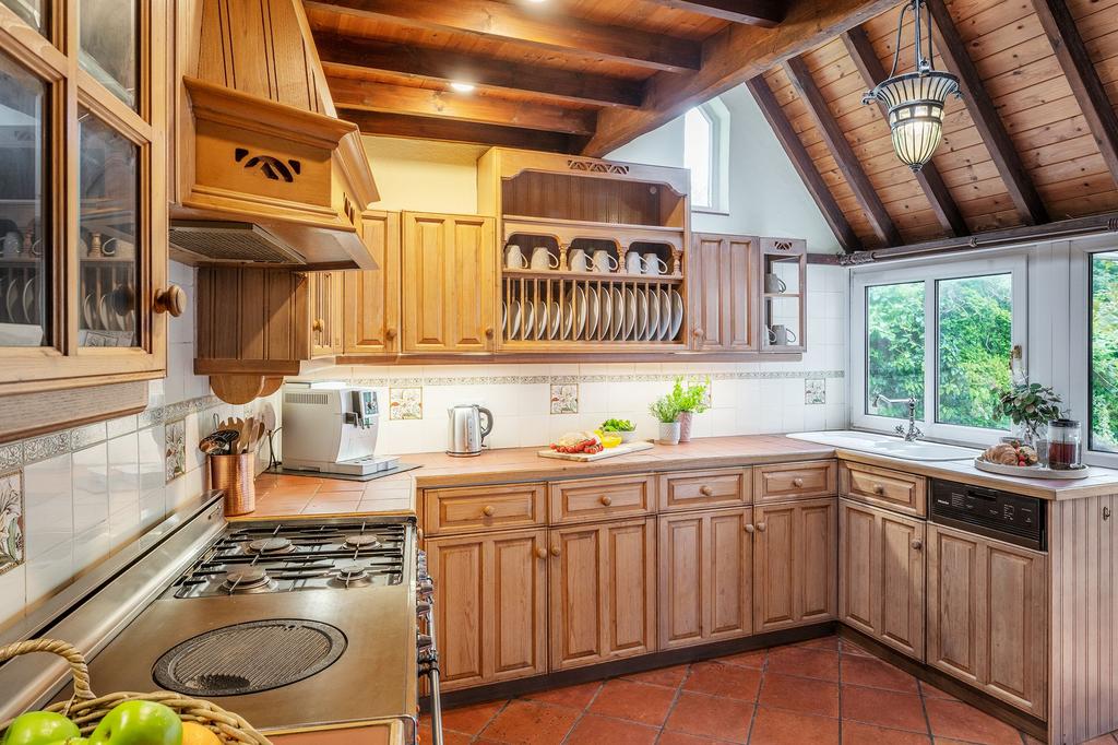 Gothic Cottage, Dartmouth: Kitchen