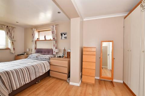 78 Framley Road, Tonbridge, TN10 4HT