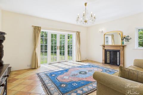 4 bedroom barn conversion for sale, Church End, Leckhampstead, MK18 5NU