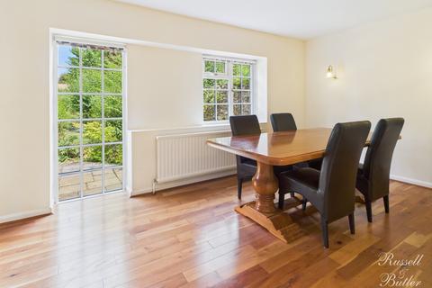 4 bedroom barn conversion for sale, Church End, Leckhampstead, MK18 5NU